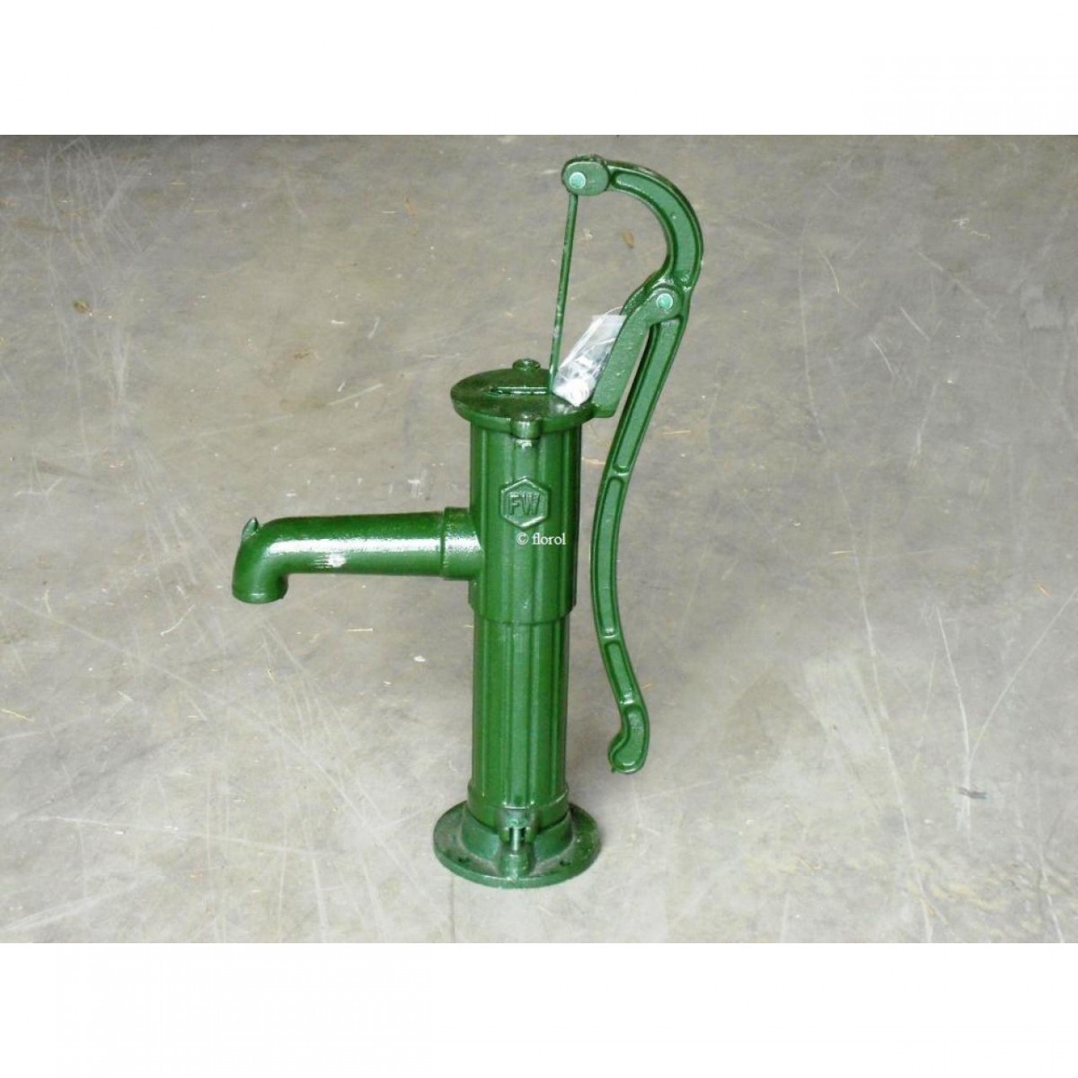 Pompe de jardin à bras fonte verte. Vente et achat en ligne Florol Pompe de jardin à bras fonte verte. Vente et achat en ligne Florol