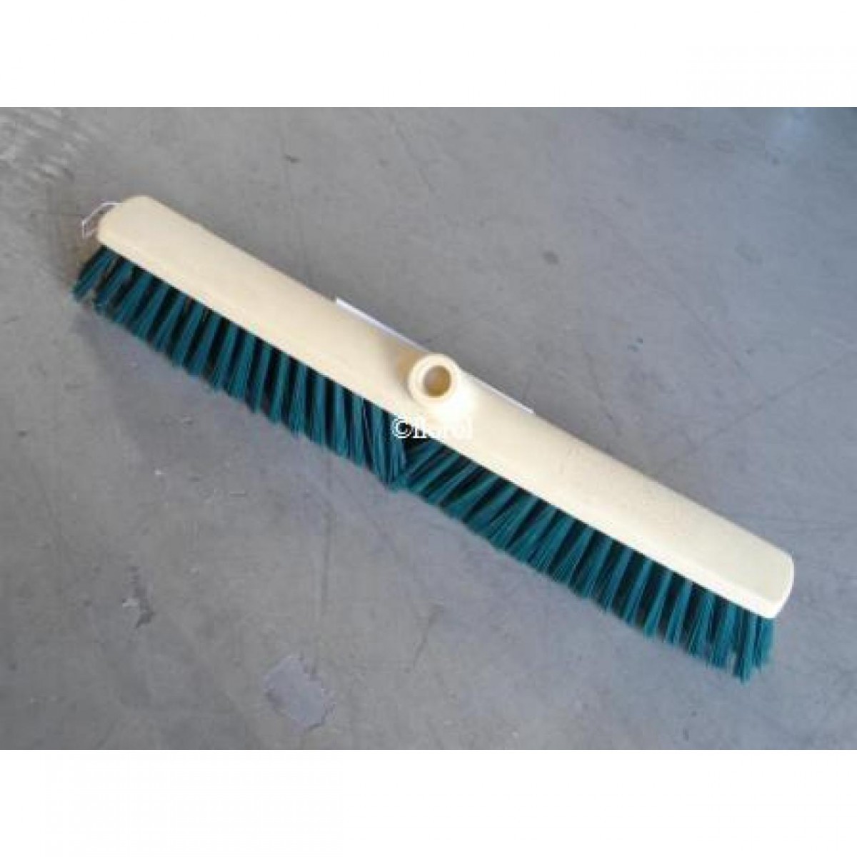 Balai 60 cm PVC sans manche. Balai 60 cm PVC sans manche.